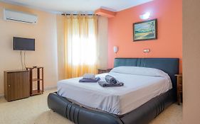 Velis Velez Malaga 3*